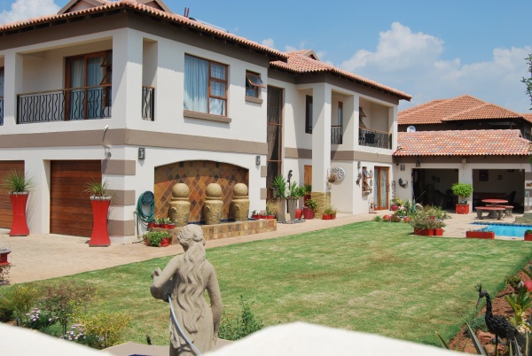 Birdwood Estate
